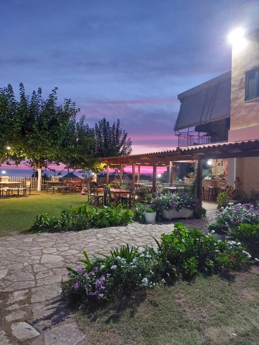 Agrotourism Himara Hotell Exteriör bild