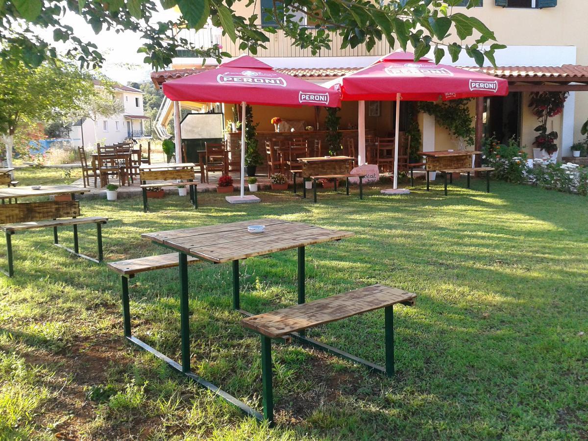 Agrotourism Himara Hotell Exteriör bild