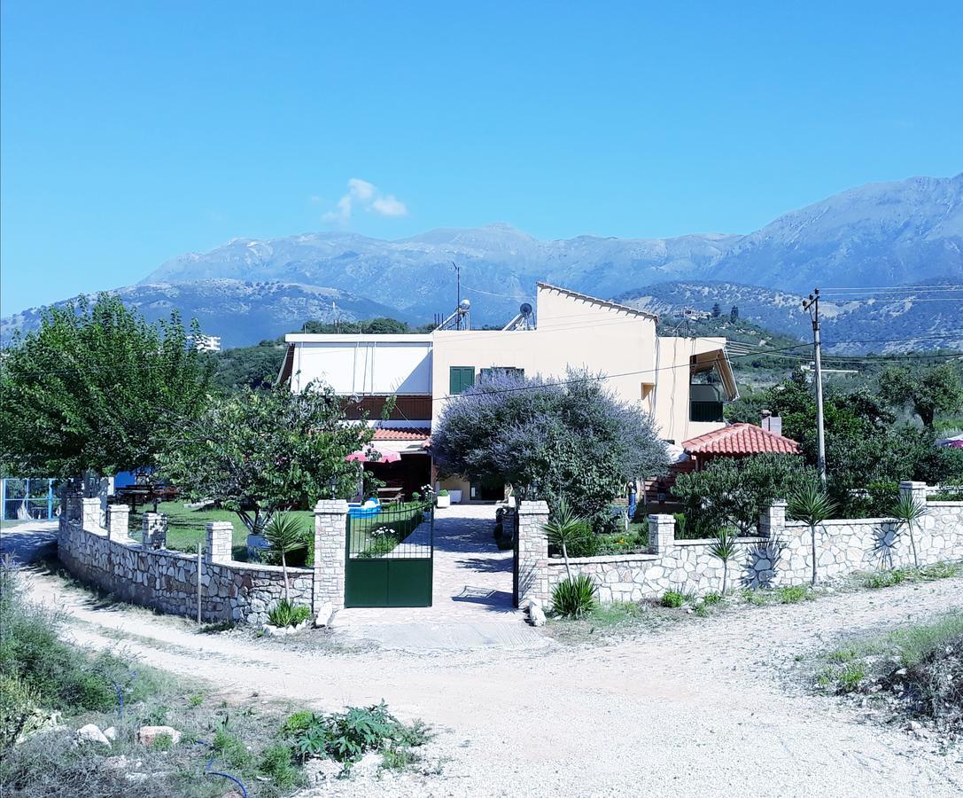 Agrotourism Himara Hotell Exteriör bild